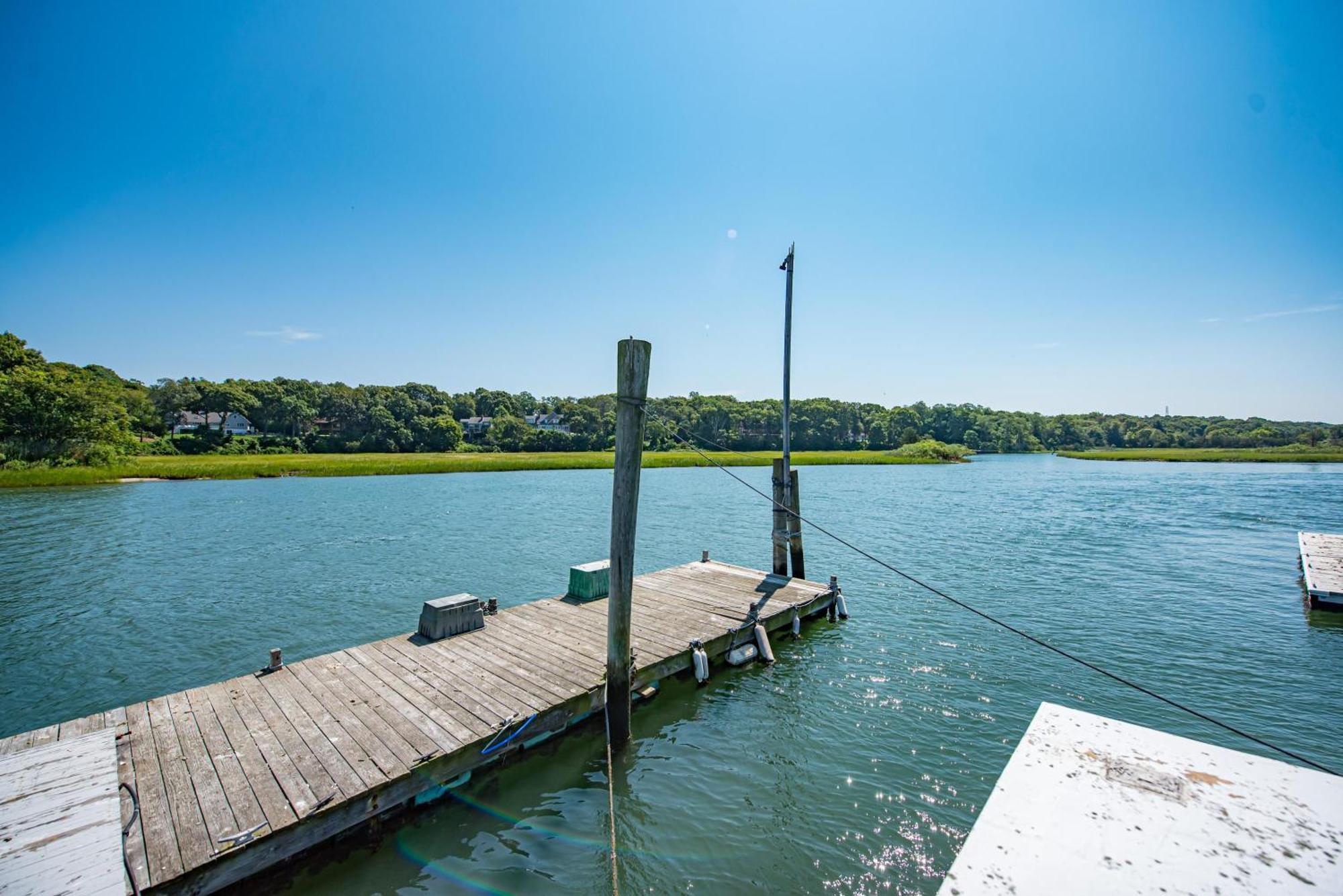 Nature'S Paradise: Private Dock & Water Views Mattituck Bagian luar foto